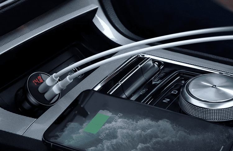 Установка автомобильной зарядки Baseus Digital Display Dual USB 4.8A Car Charger 24W